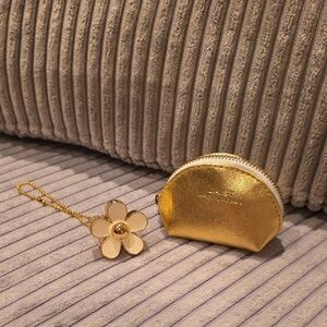 Marc Jacobs DAISY Solid Perfume Ring With Pouch